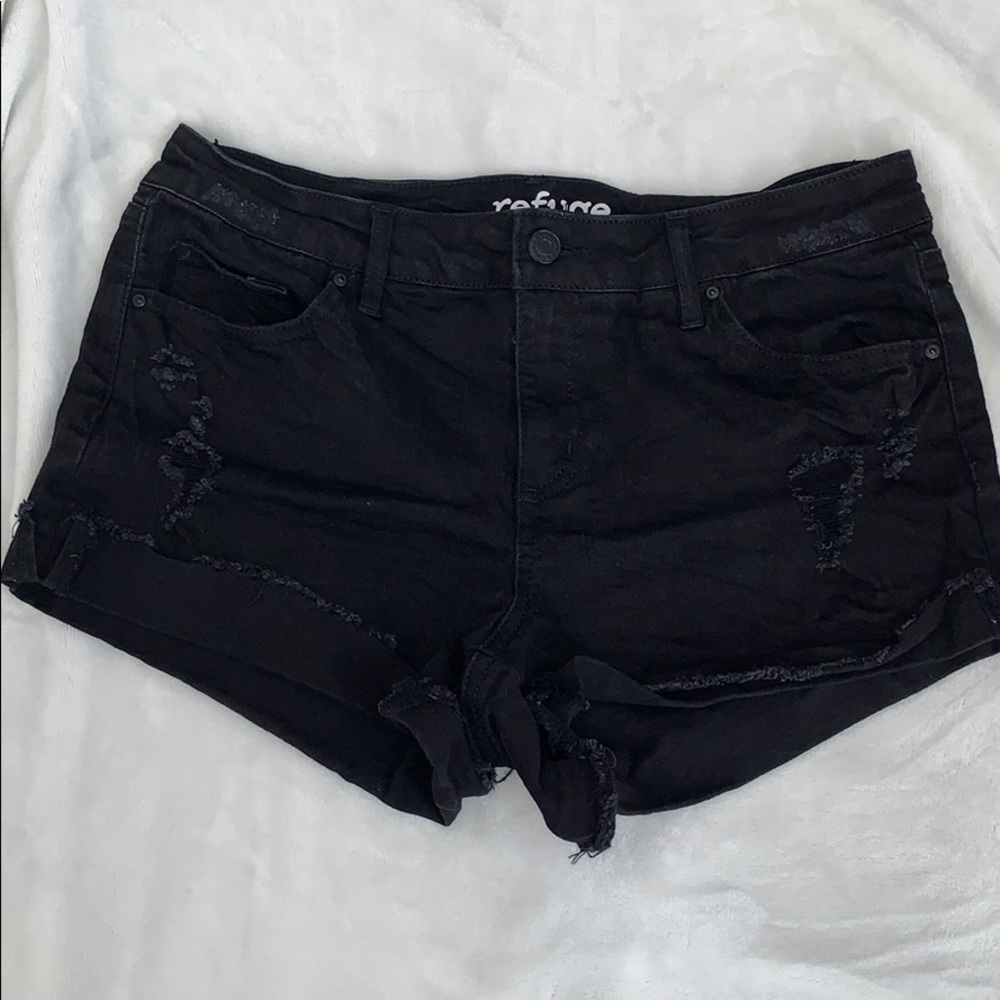 Mid Rise Shortie Short